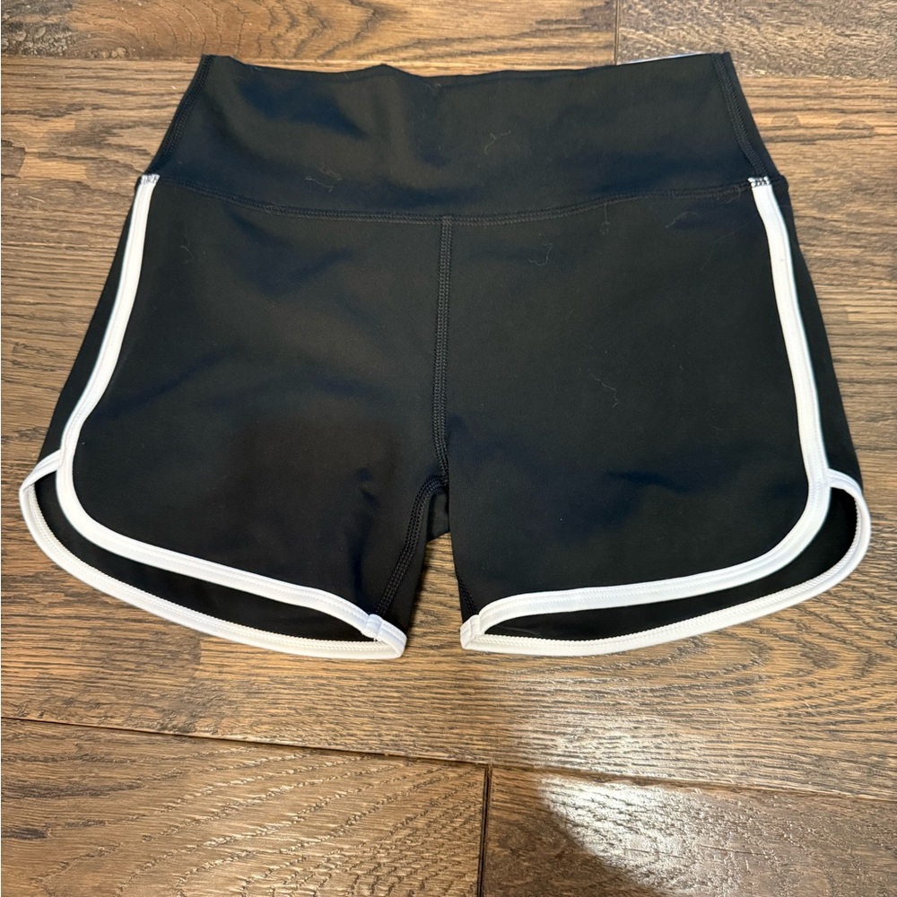 DSG Girls XL Black and White 3” Momentum High Rise Athletic Shorts